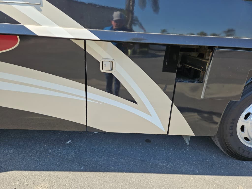 2010 Winnebago 2010 Winnebago Journey - thumbnail 10