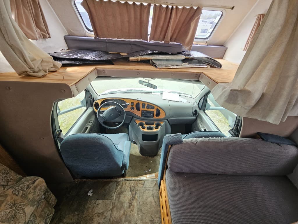 2001 Gulf Stream 2001 Gulf Stream Conquest - thumbnail 5