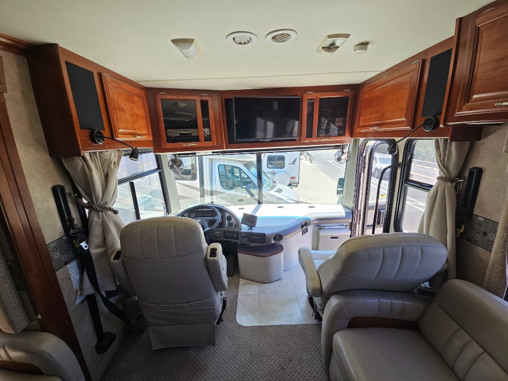 2007 Fleetwood 2007 Fleetwood Discovery - thumbnail 9