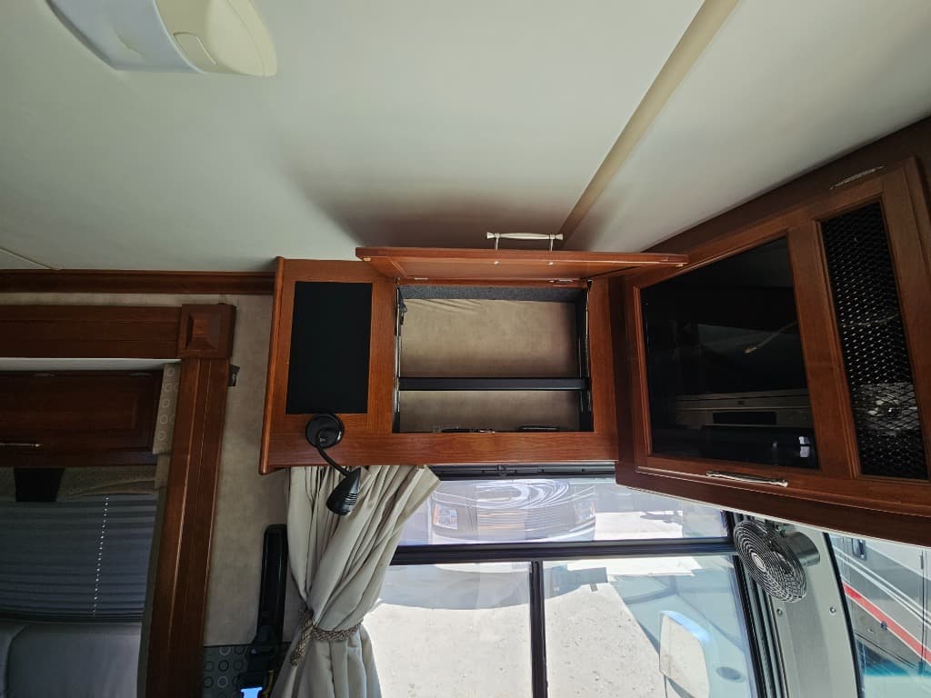 2007 Fleetwood 2007 Fleetwood Discovery - thumbnail 13