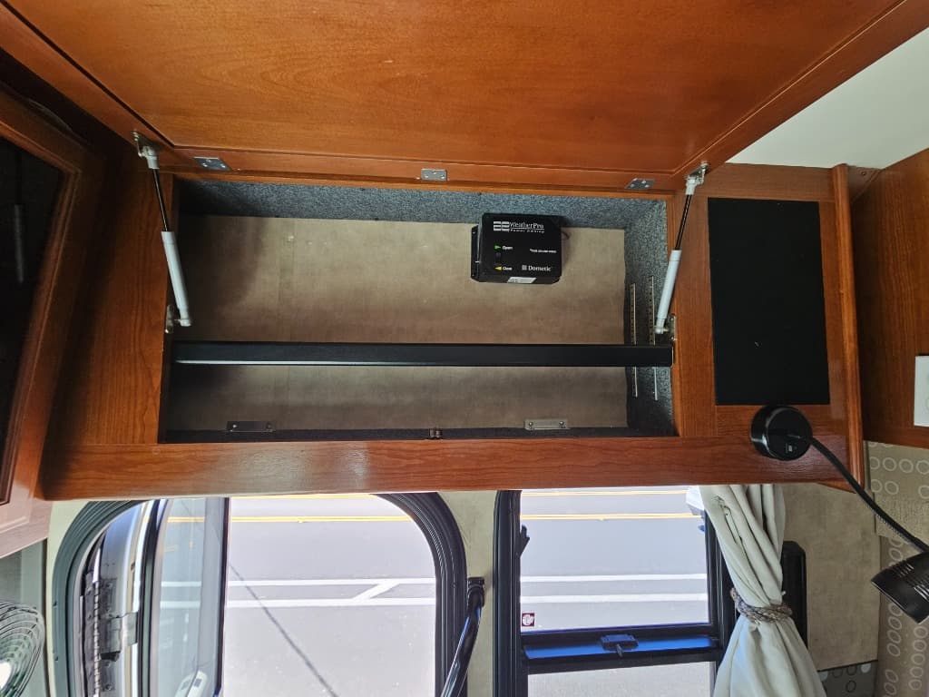 2007 Fleetwood 2007 Fleetwood Discovery - thumbnail 15