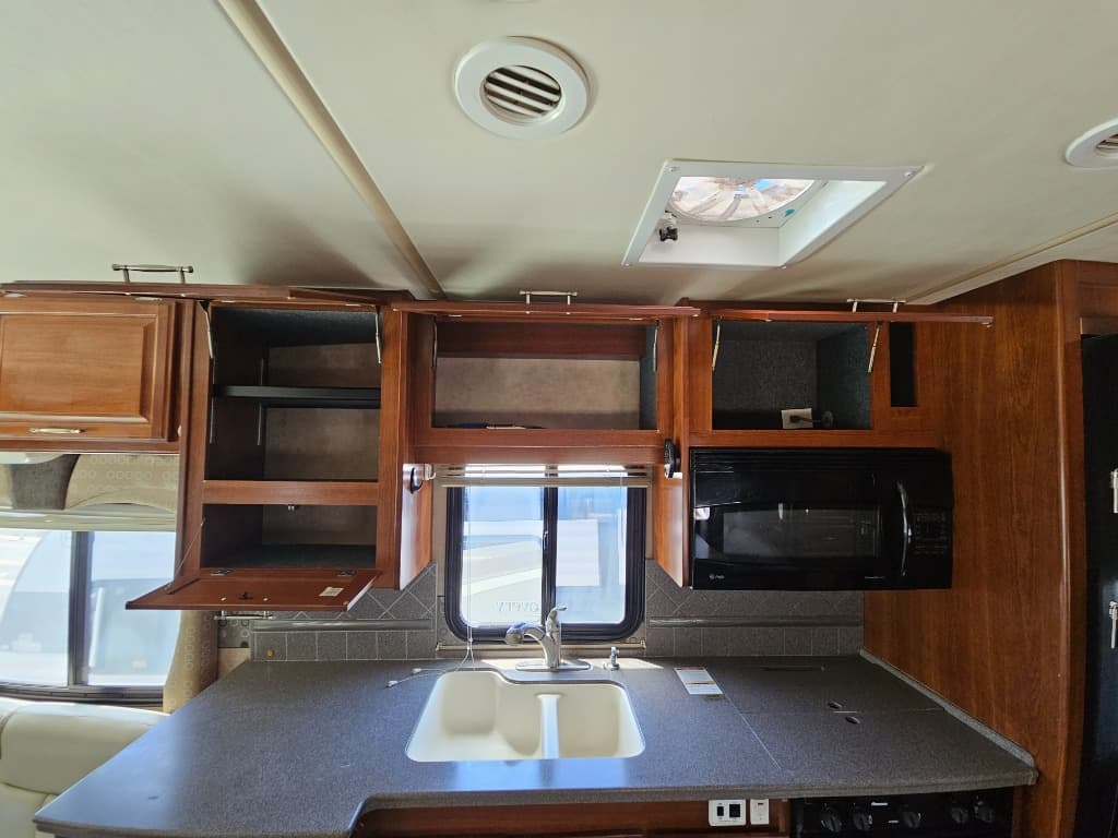 2007 Fleetwood 2007 Fleetwood Discovery - thumbnail 28