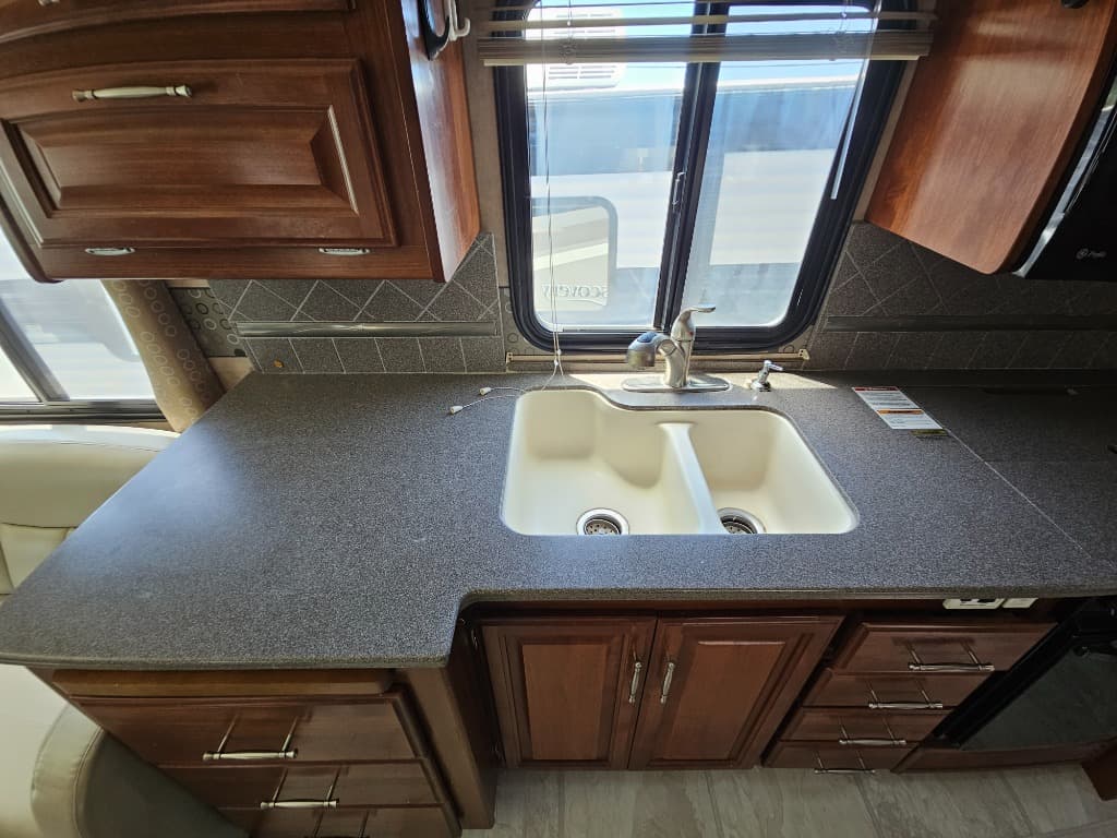 2007 Fleetwood 2007 Fleetwood Discovery - thumbnail 32