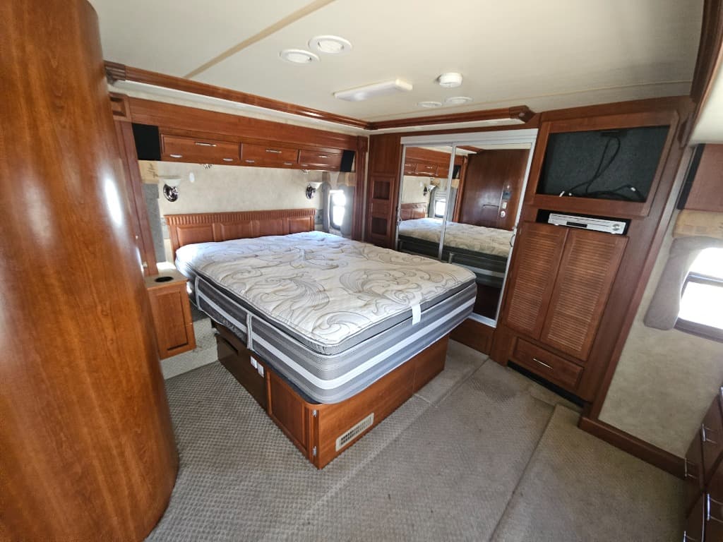 2007 Fleetwood 2007 Fleetwood Discovery - thumbnail 43