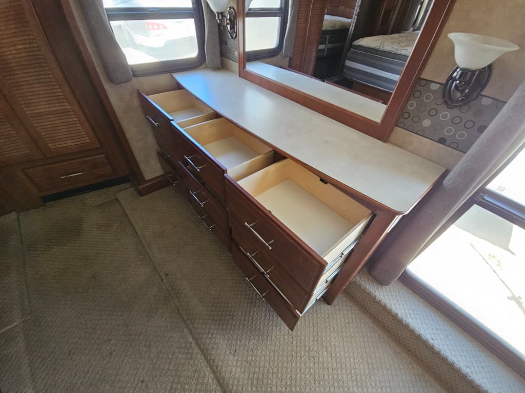 2007 Fleetwood 2007 Fleetwood Discovery - thumbnail 50