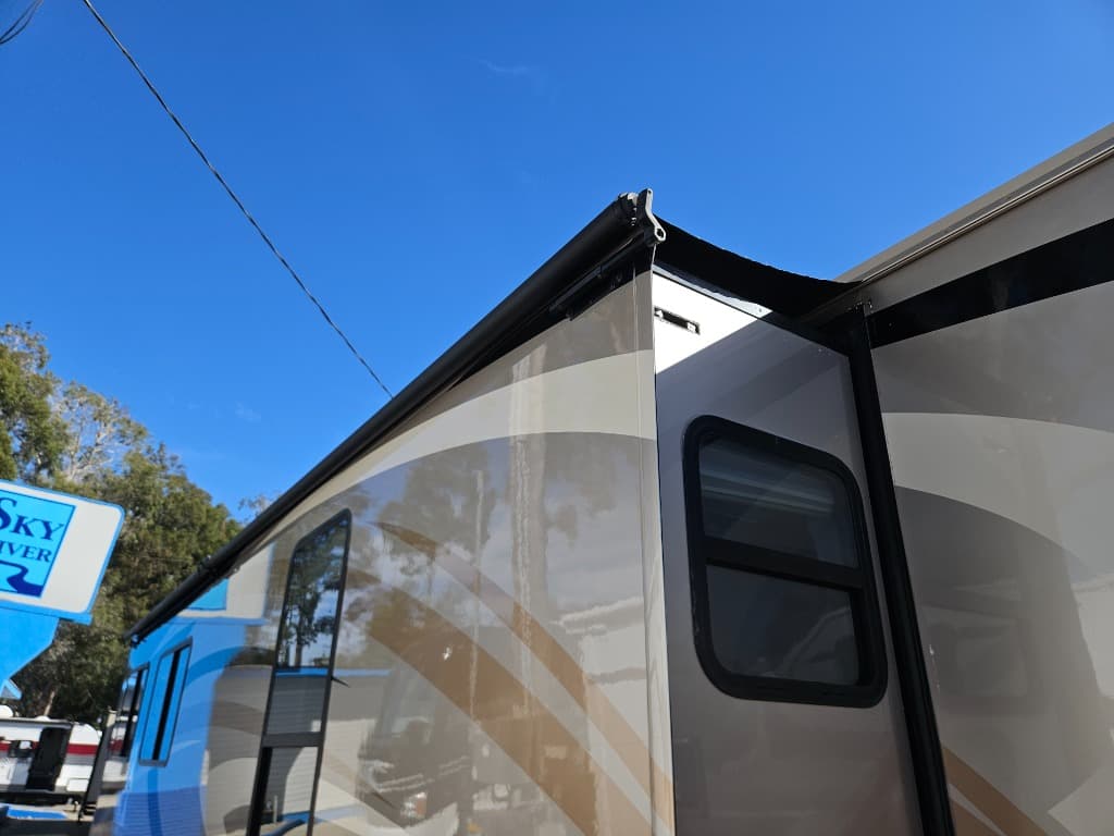 2007 Fleetwood 2007 Fleetwood Discovery - thumbnail 62