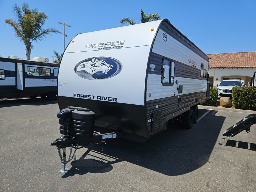 2026 Forest River 2026 Forest River Cherokee Grey Wolf Toy Hauler - thumbnail 6