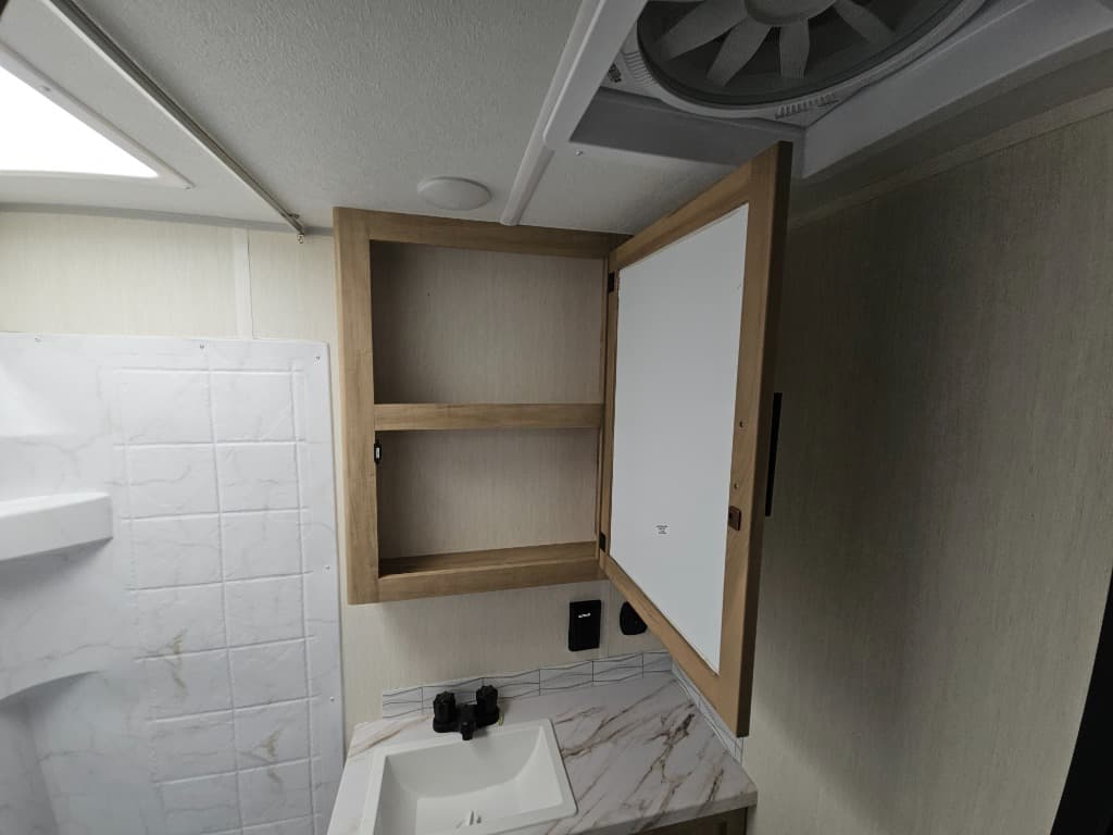 2026 Forest River 2026 Forest River Cherokee Grey Wolf Toy Hauler - thumbnail 27