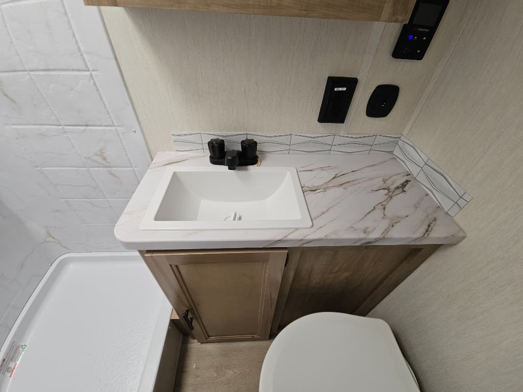 2026 Forest River 2026 Forest River Cherokee Grey Wolf Toy Hauler - thumbnail 28