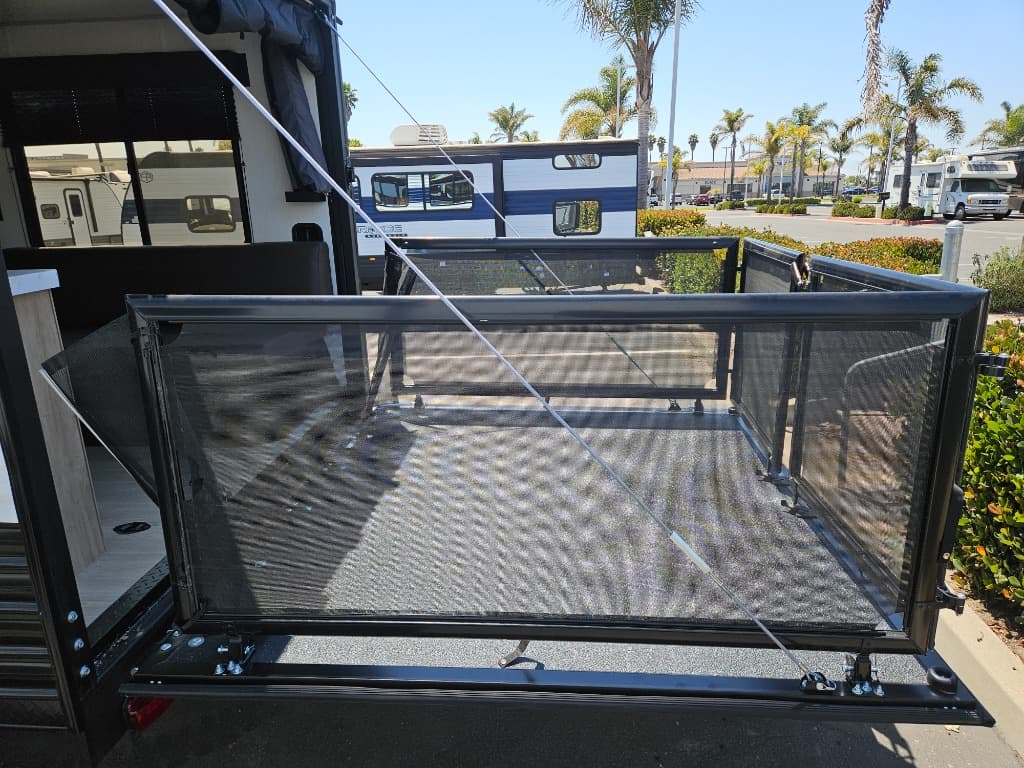 2026 Forest River 2026 Forest River Cherokee Grey Wolf Toy Hauler - thumbnail 41