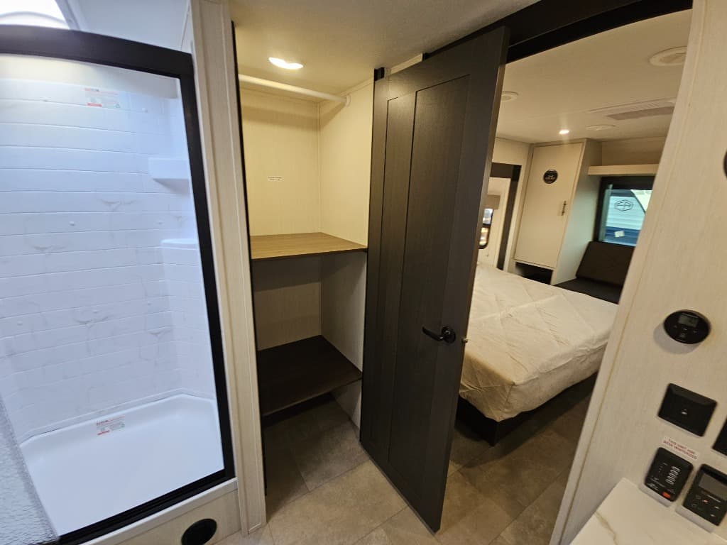 2026 Prime Time RV 2026 Prime Time RV LaCrosse - thumbnail 32