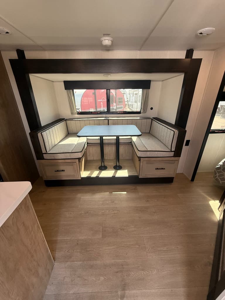 2026 Forest River 2026 Forest River Cherokee Grey Wolf Black Label Toy Hauler - thumbnail 21