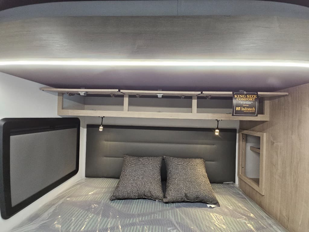 2026 Grand Design 2026 Grand Design Lineage Series M - thumbnail 16