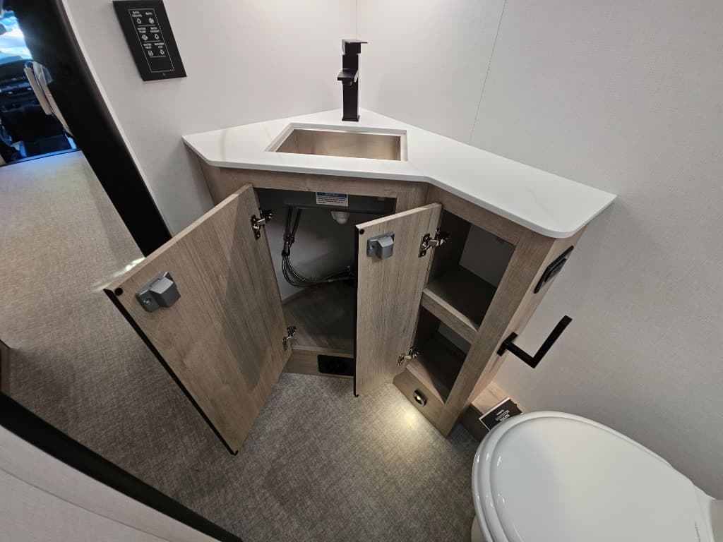 2026 Grand Design 2026 Grand Design Lineage Series M - thumbnail 34