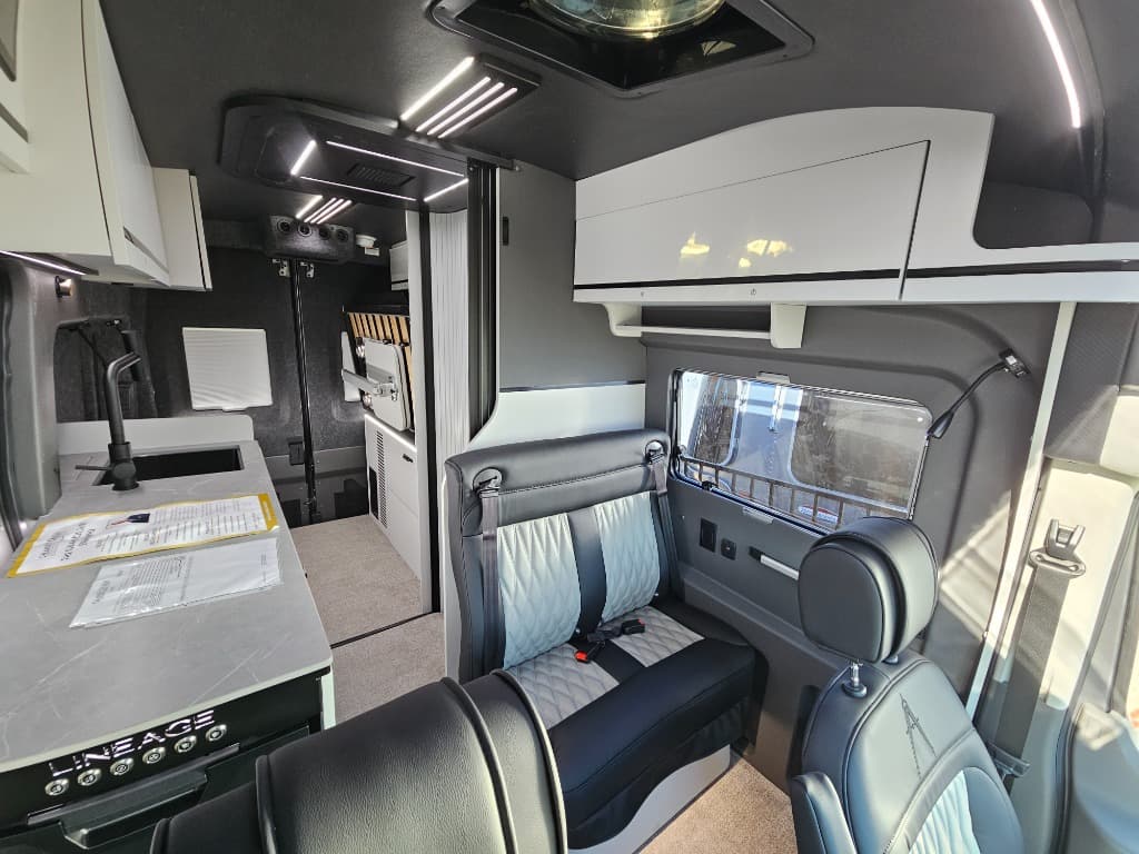 2026 Grand Design 2026 Grand Design Lineage Series Vt - thumbnail 8