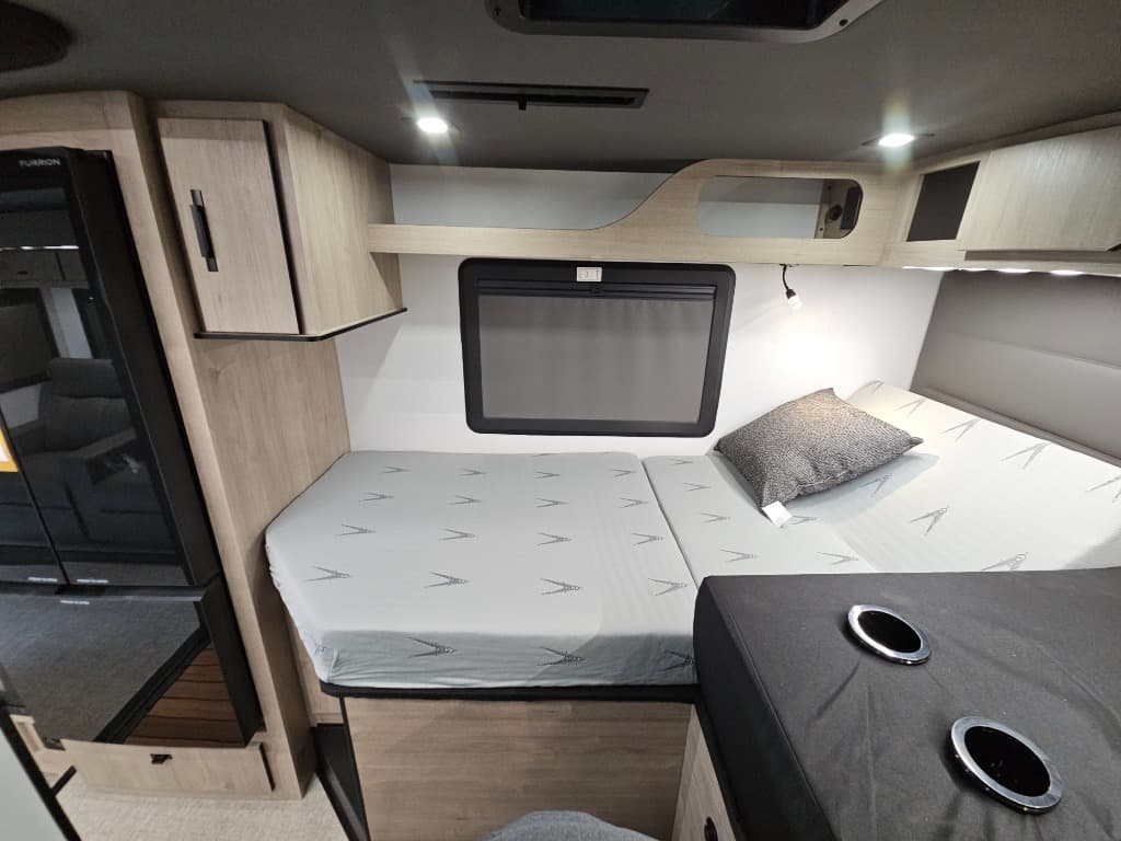 2026 Grand Design 2026 Grand Design Lineage Series M - thumbnail 31