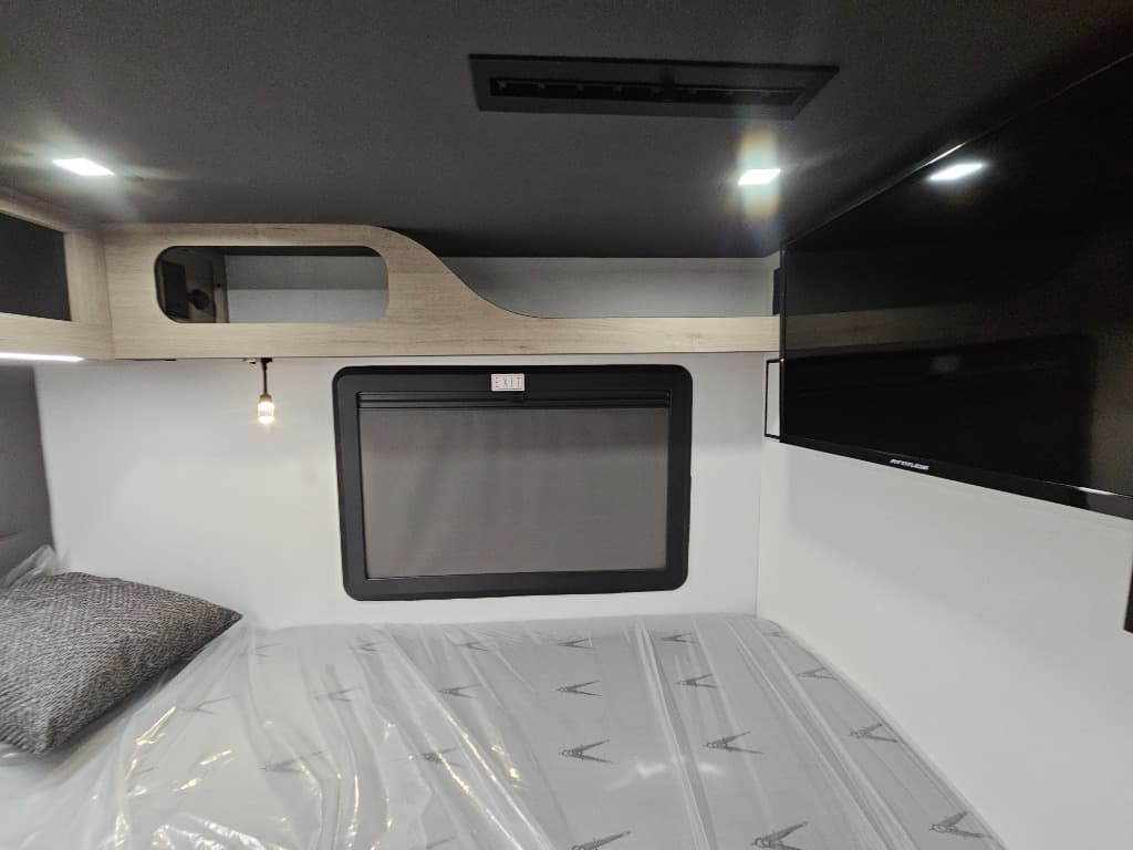 2026 Grand Design 2026 Grand Design Lineage Series M - thumbnail 20