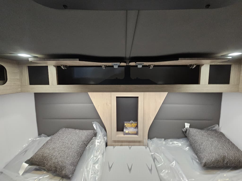 2026 Grand Design 2026 Grand Design Lineage Series M - thumbnail 21