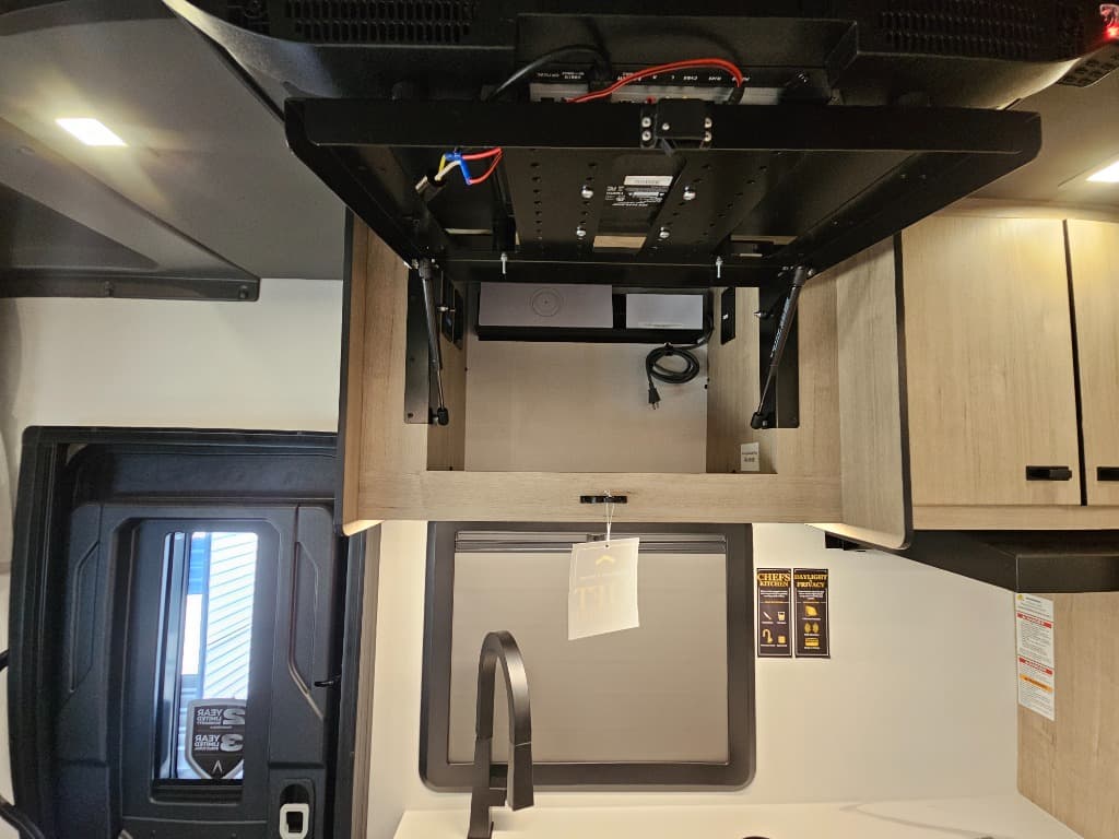 2026 Grand Design 2026 Grand Design Lineage Series M - thumbnail 29