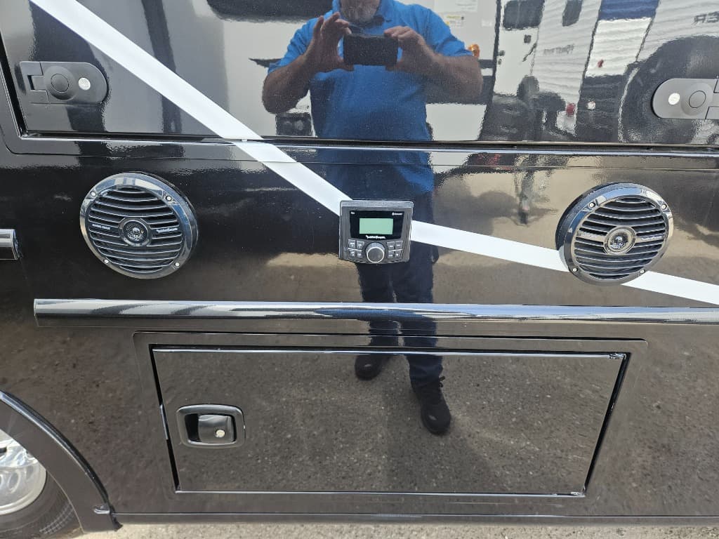 2026 Grand Design 2026 Grand Design Lineage Series M - thumbnail 46