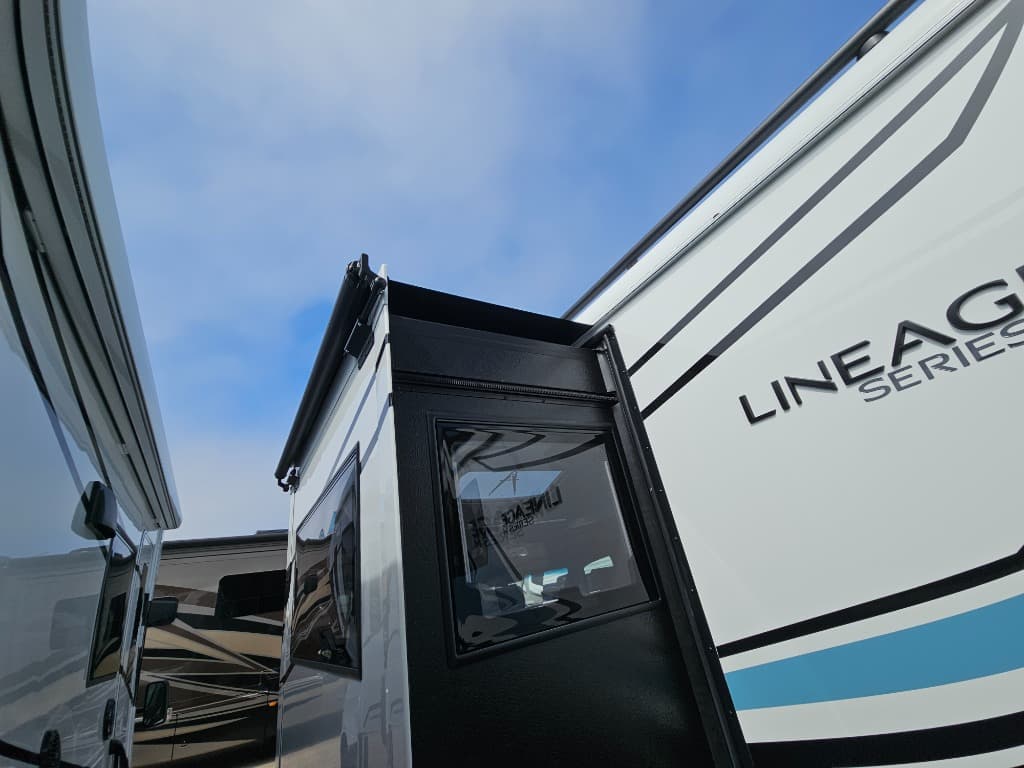 2026 Grand Design 2026 Grand Design Lineage Series M - thumbnail 54