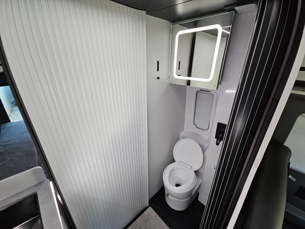 2026 Grand Design 2026 Grand Design Lineage Series Vt - thumbnail 17