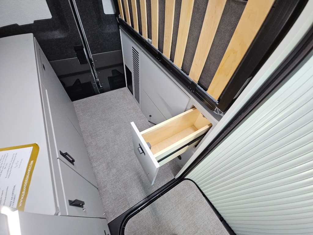 2026 Grand Design 2026 Grand Design Lineage Series Vt - thumbnail 37