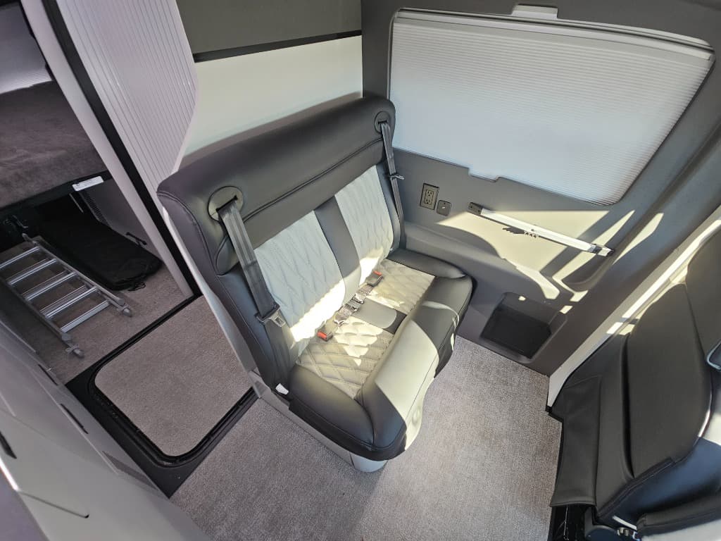 2026 Grand Design 2026 Grand Design Lineage Series Vt - thumbnail 10