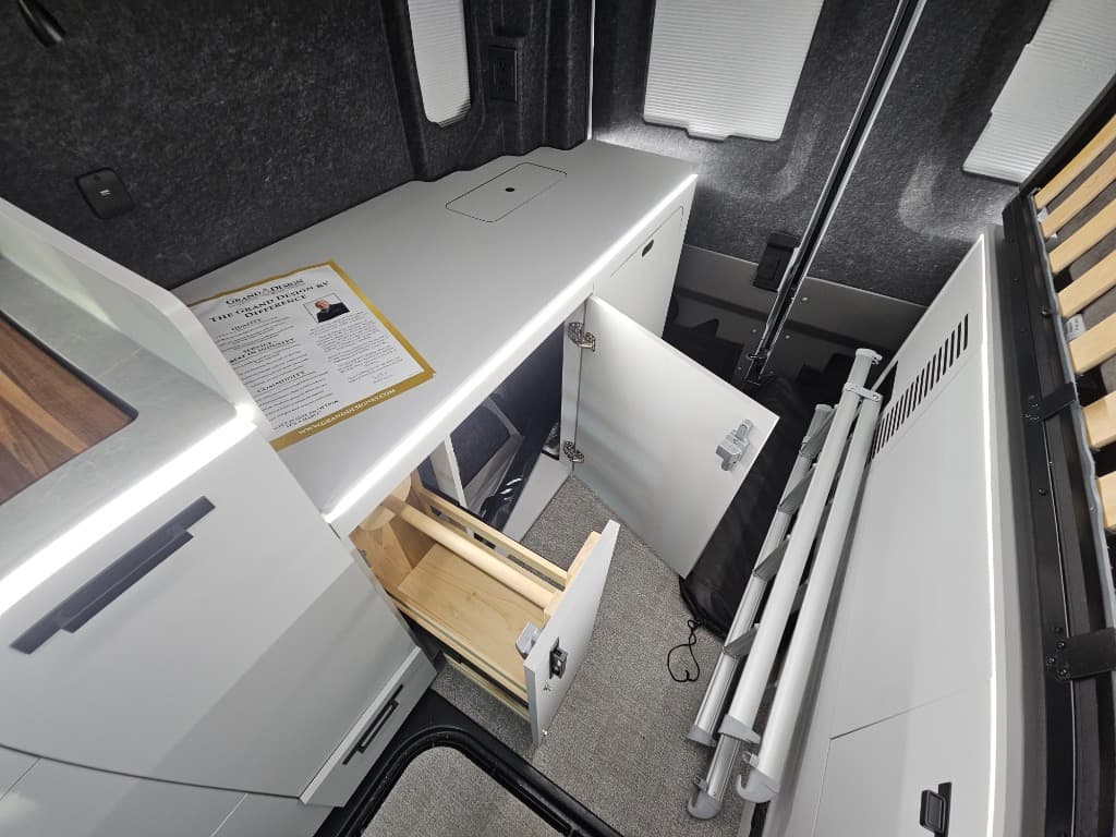 2026 Grand Design 2026 Grand Design Lineage Series Vt - thumbnail 24