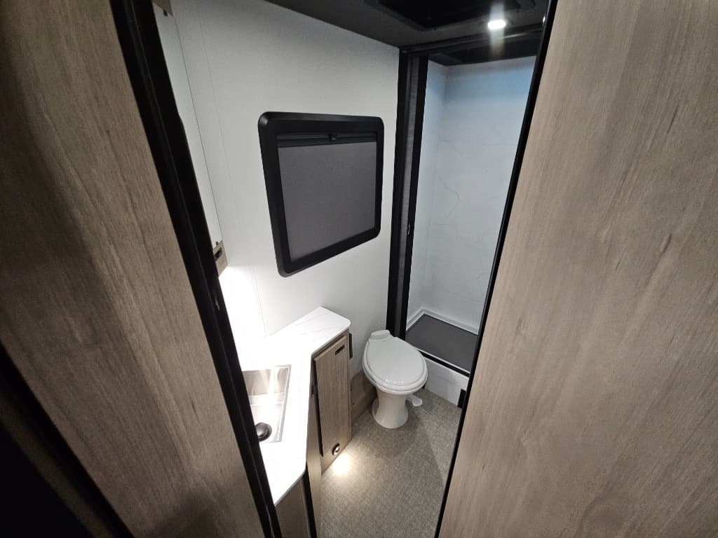 2026 Grand Design 2026 Grand Design Lineage Series M - thumbnail 30