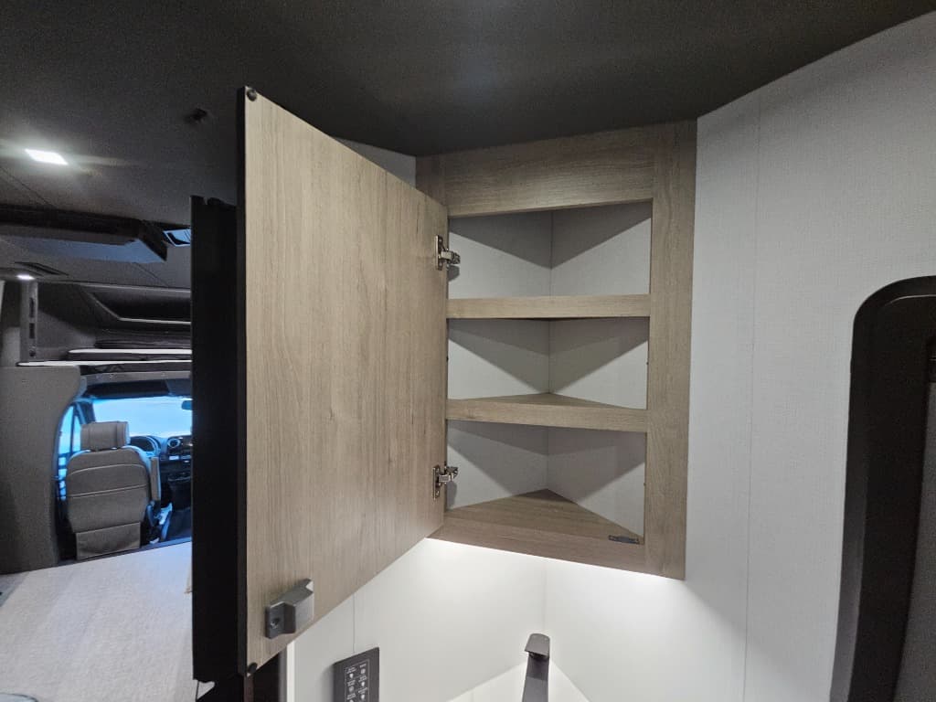 2026 Grand Design 2026 Grand Design Lineage Series M - thumbnail 34