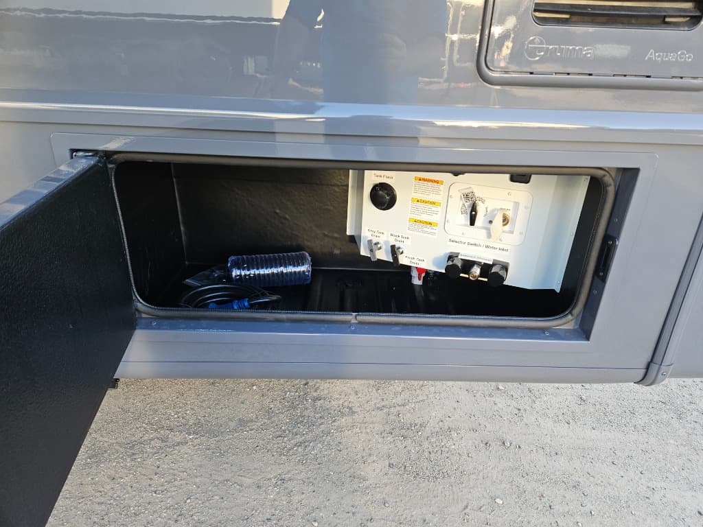 2026 Grand Design 2026 Grand Design Lineage Series M - thumbnail 57