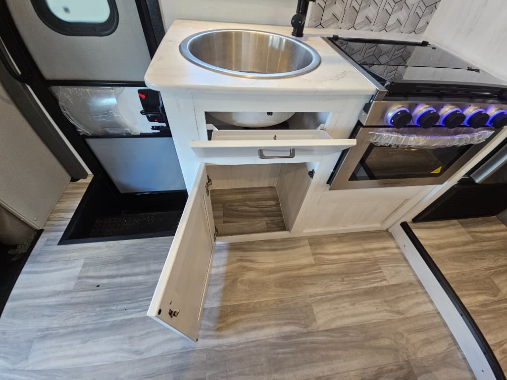 2025 Gulf Stream 2025 Gulf Stream Conquest - thumbnail 31