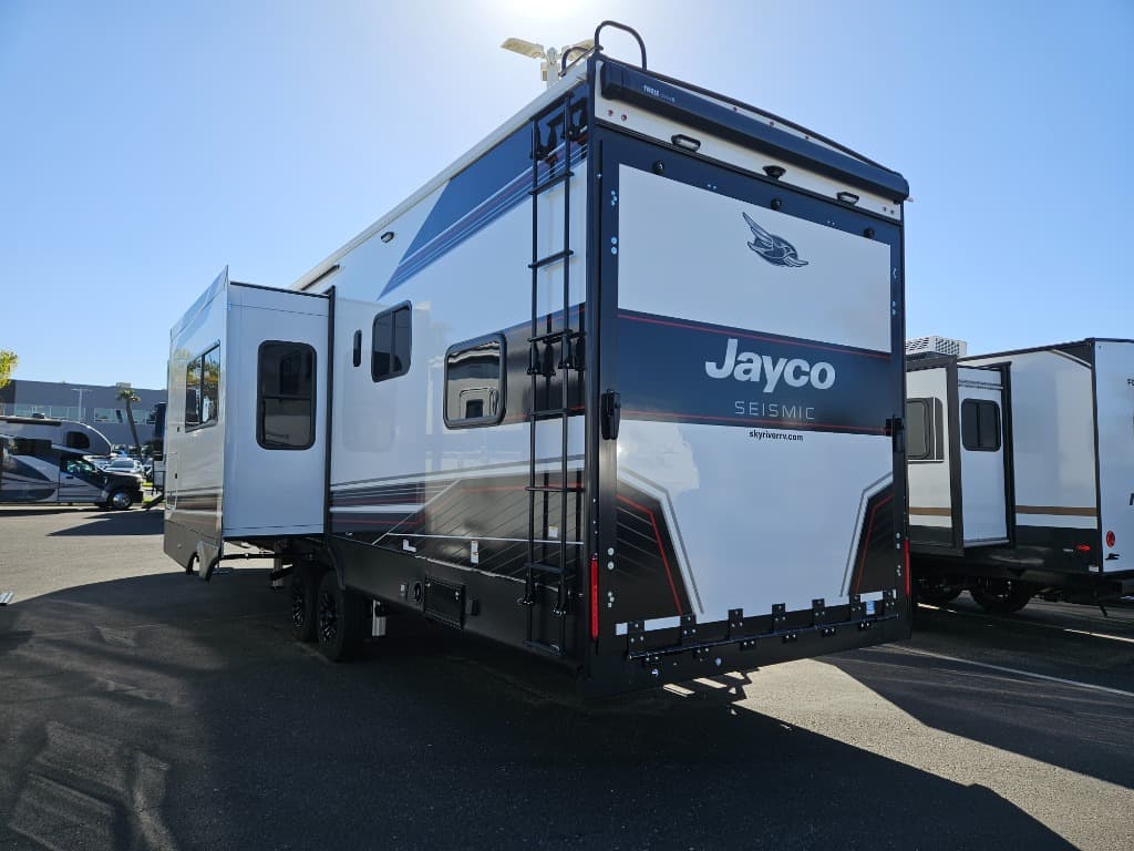 2026 Jayco 2026 Jayco Seismic - thumbnail 5