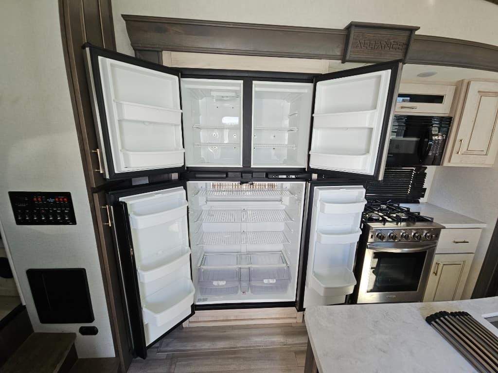 2022 Alliance RV 2022 Alliance RV Paradigm - thumbnail 10