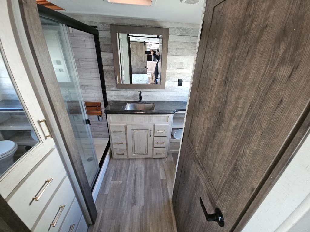 2022 Alliance RV 2022 Alliance RV Paradigm - thumbnail 46