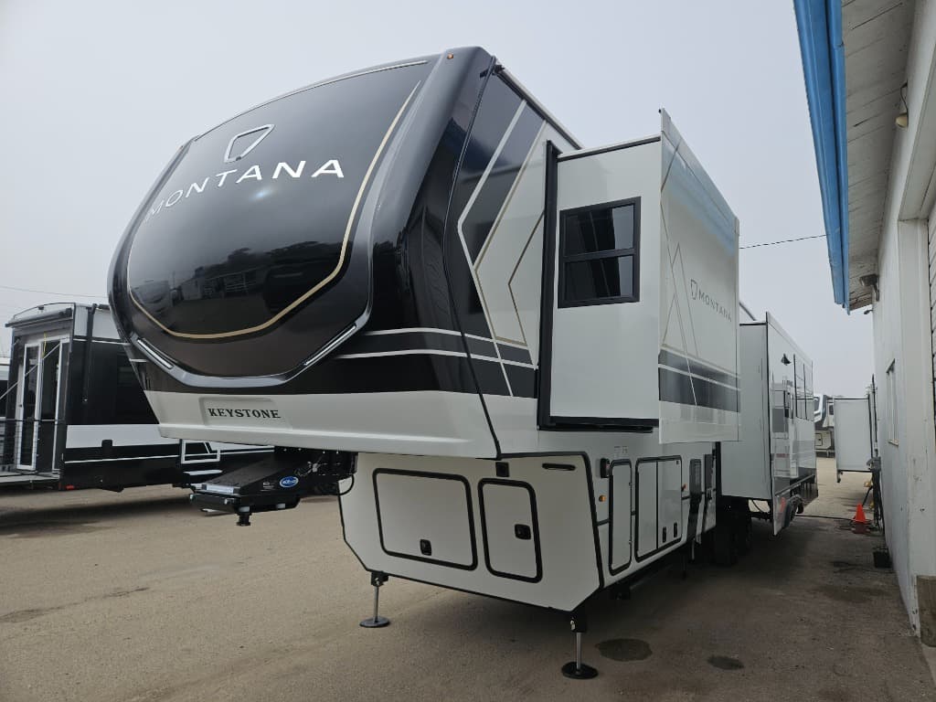 2026 Keystone RV 2026 Keystone RV Montana - thumbnail 5