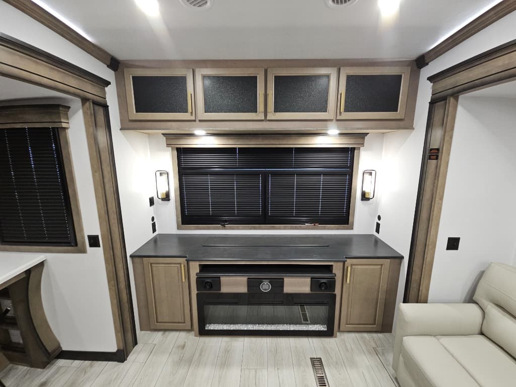 2026 Keystone RV 2026 Keystone RV Montana - thumbnail 14