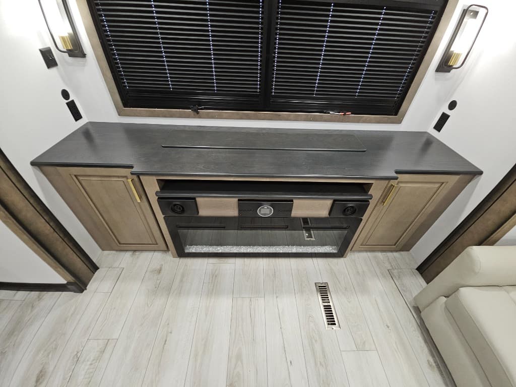 2026 Keystone RV 2026 Keystone RV Montana - thumbnail 16