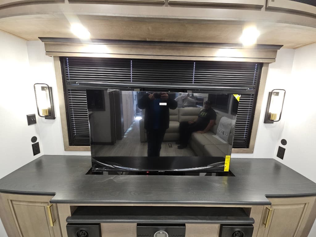 2026 Keystone RV 2026 Keystone RV Montana - thumbnail 19