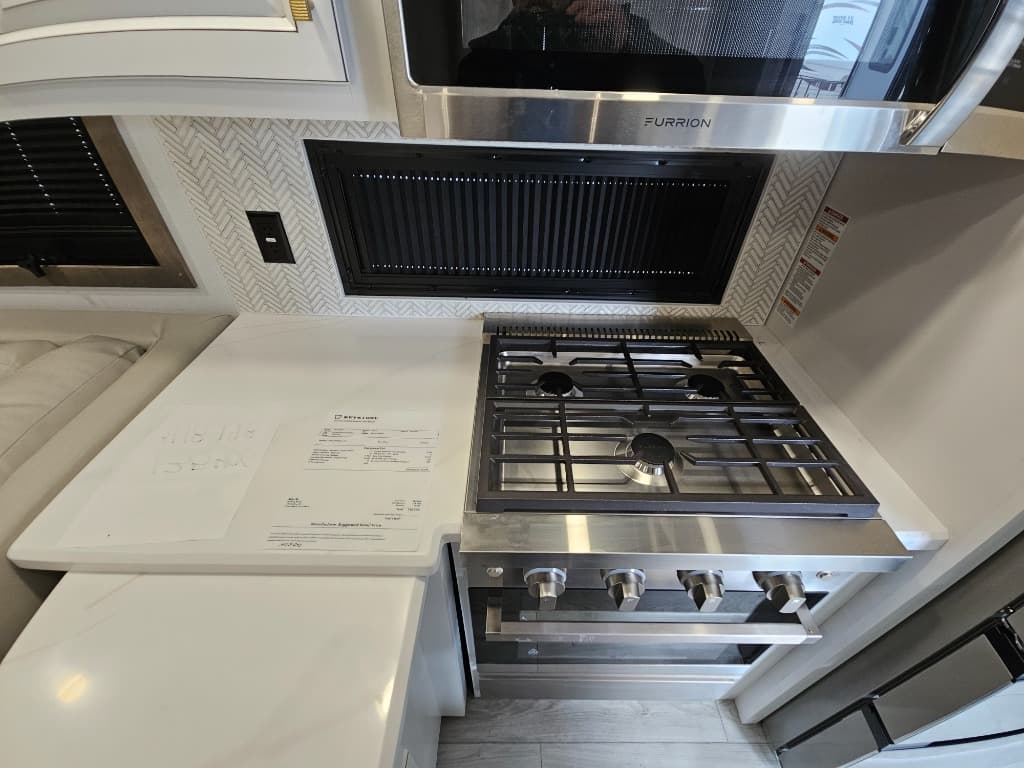 2026 Keystone RV 2026 Keystone RV Montana - thumbnail 26