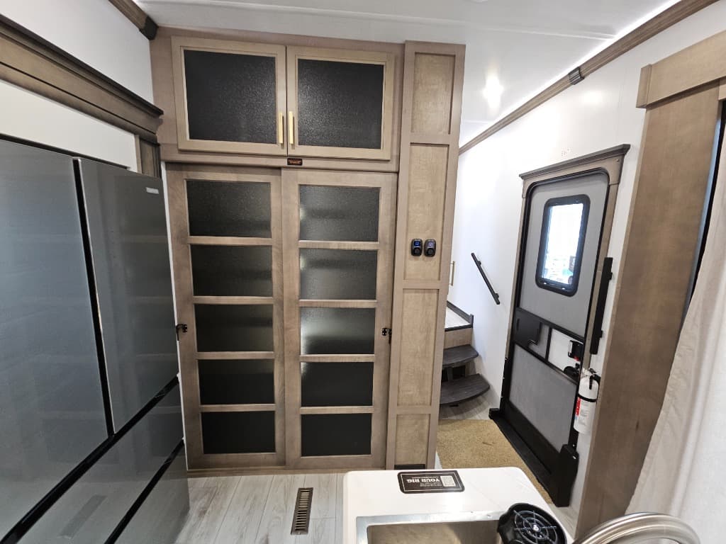 2026 Keystone RV 2026 Keystone RV Montana - thumbnail 32