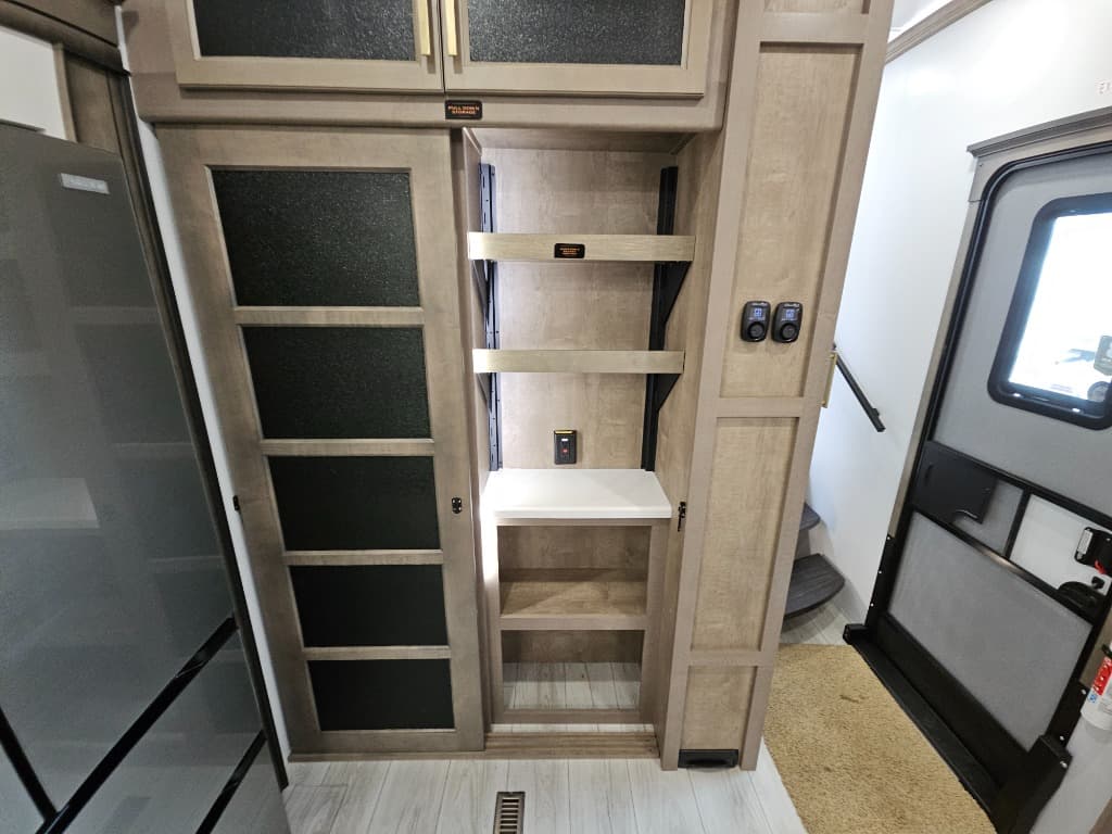 2026 Keystone RV 2026 Keystone RV Montana - thumbnail 33