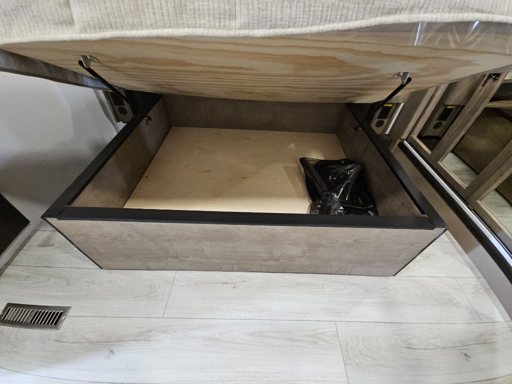 2026 Keystone RV 2026 Keystone RV Montana - thumbnail 50