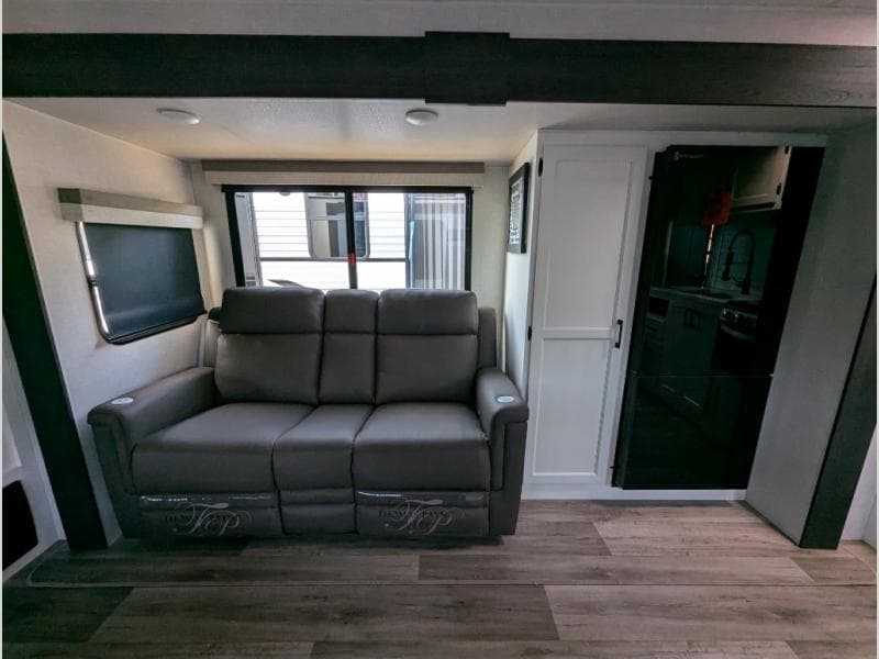 2025 Venture RV 2025 Venture RV Stratus - thumbnail 2