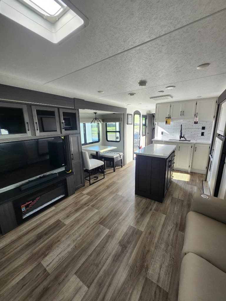 2025 Venture RV 2025 Venture RV SportTrek Touring Edition - thumbnail 23