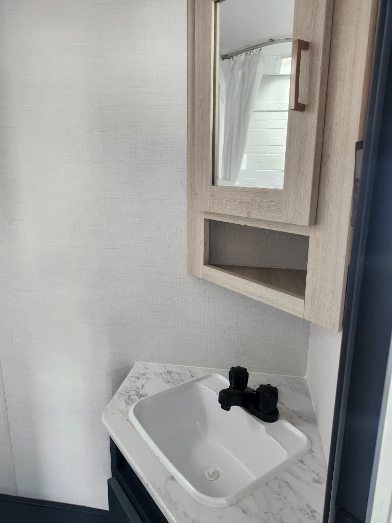 2025 Prime Time RV 2025 Prime Time RV Avenger - thumbnail 12