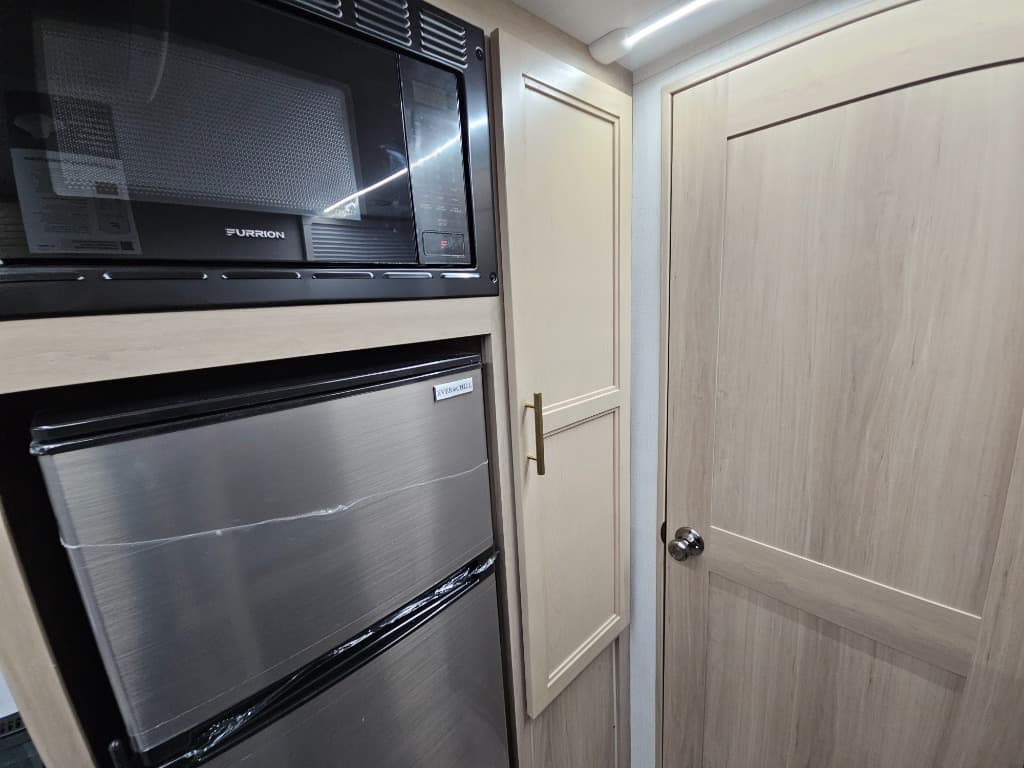 2025 Keystone RV 2025 Keystone RV Outback - thumbnail 46