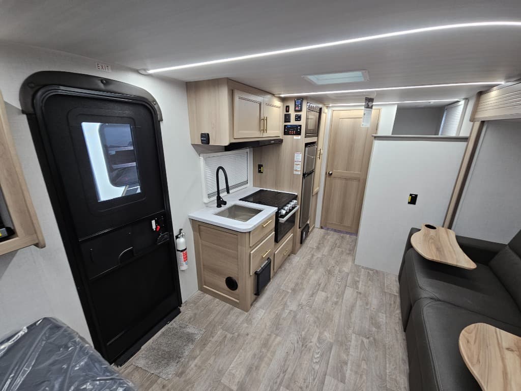 2025 Keystone RV 2025 Keystone RV Outback - thumbnail 37