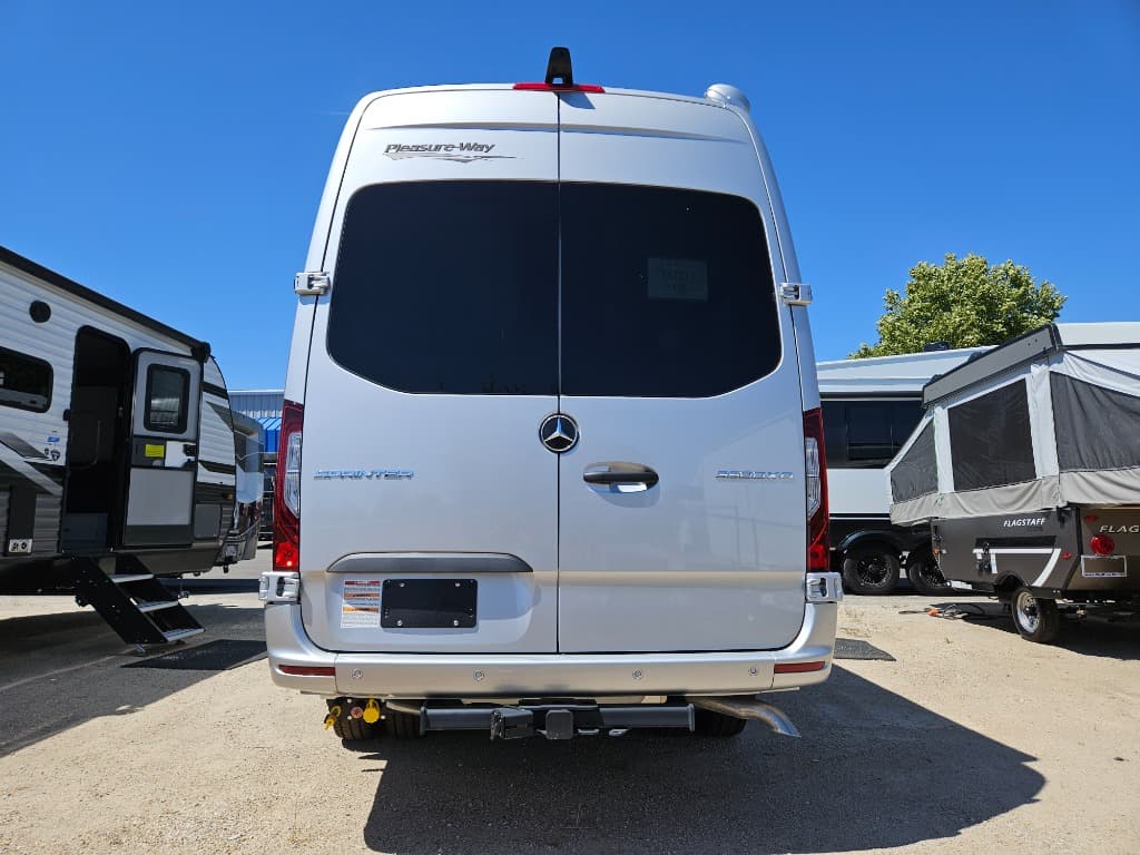 2025 Pleasure-Way 2025 Pleasure-Way Plateau - thumbnail 4